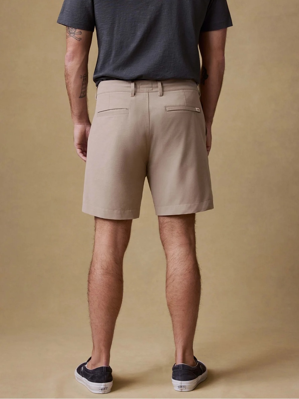 Faherty All Day Short 7" in Khaki 33 NWOT